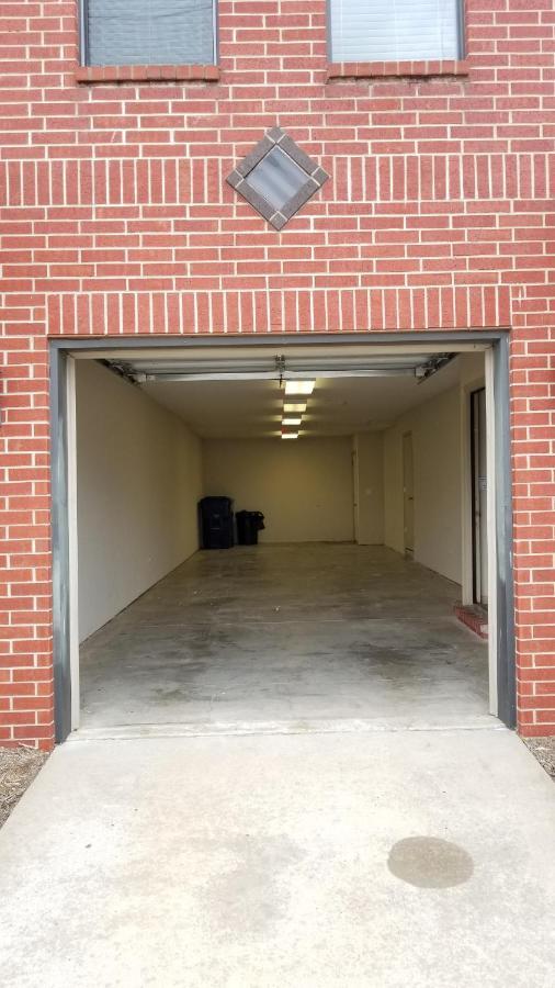 Old Fort Loft King & Queen Suites Nearest Accomodation To Marshals Museum Power Your Ev For Free! Fort Smith Exterior foto